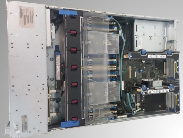 hpe dl380 g9 8sff فضای داخلی سرور